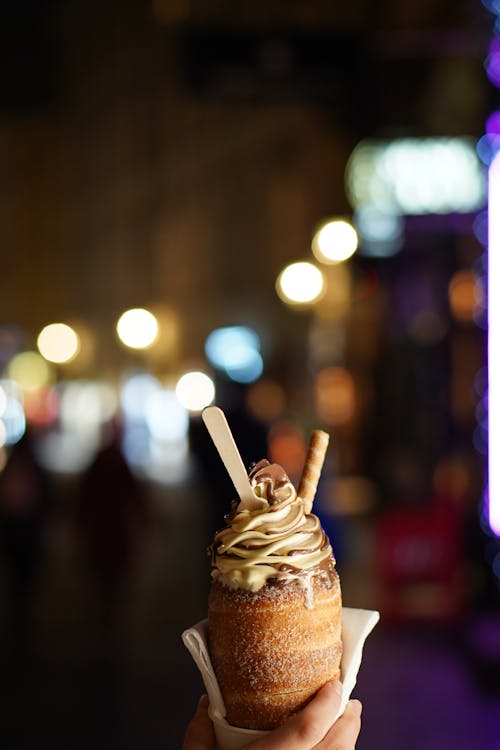 冰淇淋, 垂直拍摄, 城市 的 免费素材图片