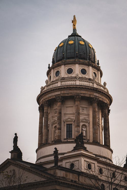 Kostenloses Stock Foto zu aufnahme von unten, bedeckt, berlin