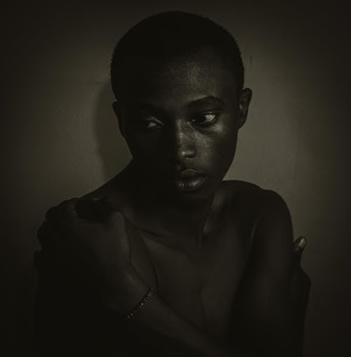Foto profissional grátis de escuro, homem negro, nu