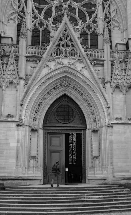 Fotos de stock gratuitas de blanco y negro, capilla, Entrada