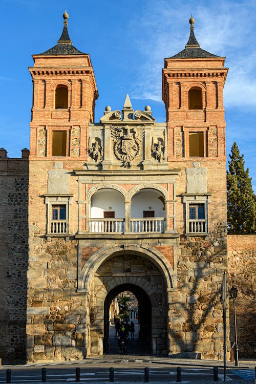 Fachada Externa Da Puerta Del Cambrón