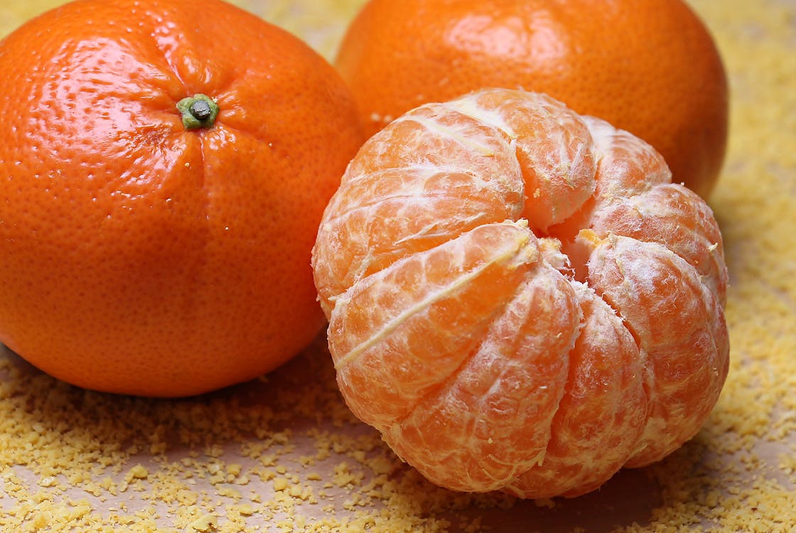 Bezpłatne Trzy Pomarańczowe Owoce Zdjęcie z galerii
