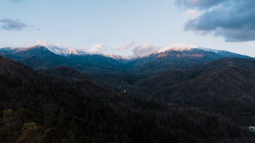 Fotobanka s bezplatnými fotkami na tému dedinský, hory, krajina