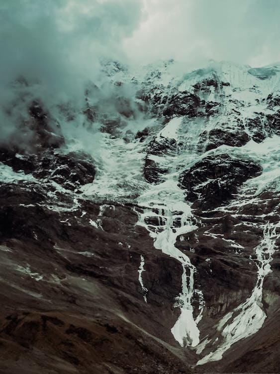 Fotobanka s bezplatnými fotkami na tému andy mountains, bernský salašnícky pes, horské pozadie