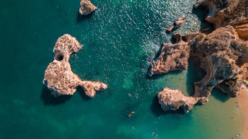 Aerial view of the beach and rocks in algarve