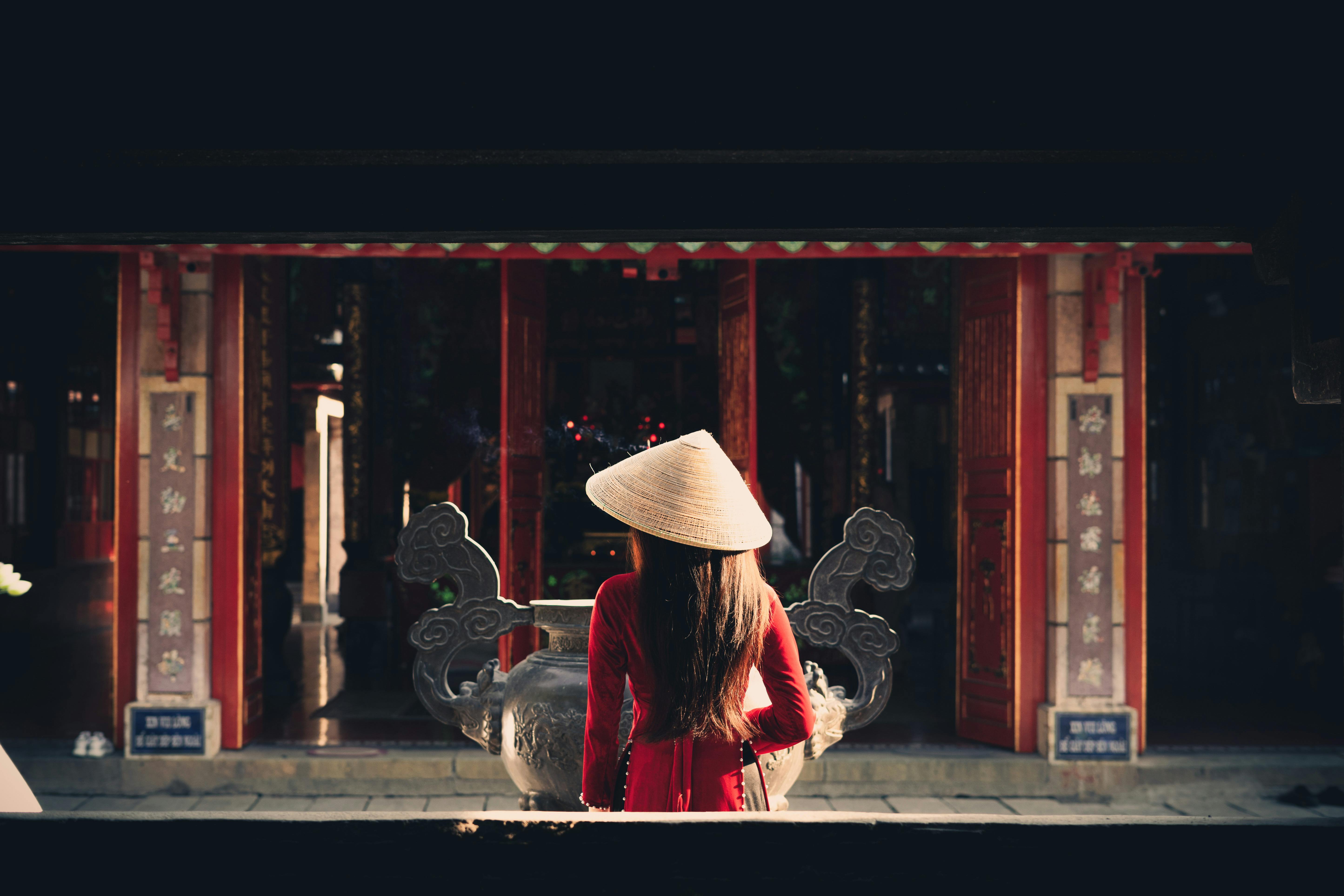 Historical Perspective:⁢ Tracing the Origins ⁢of⁣ Logo‍ Design