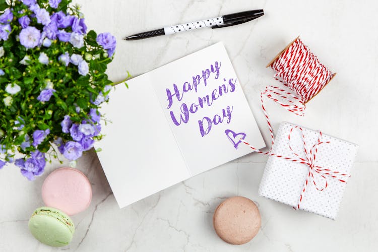 Happy Women's Day Box