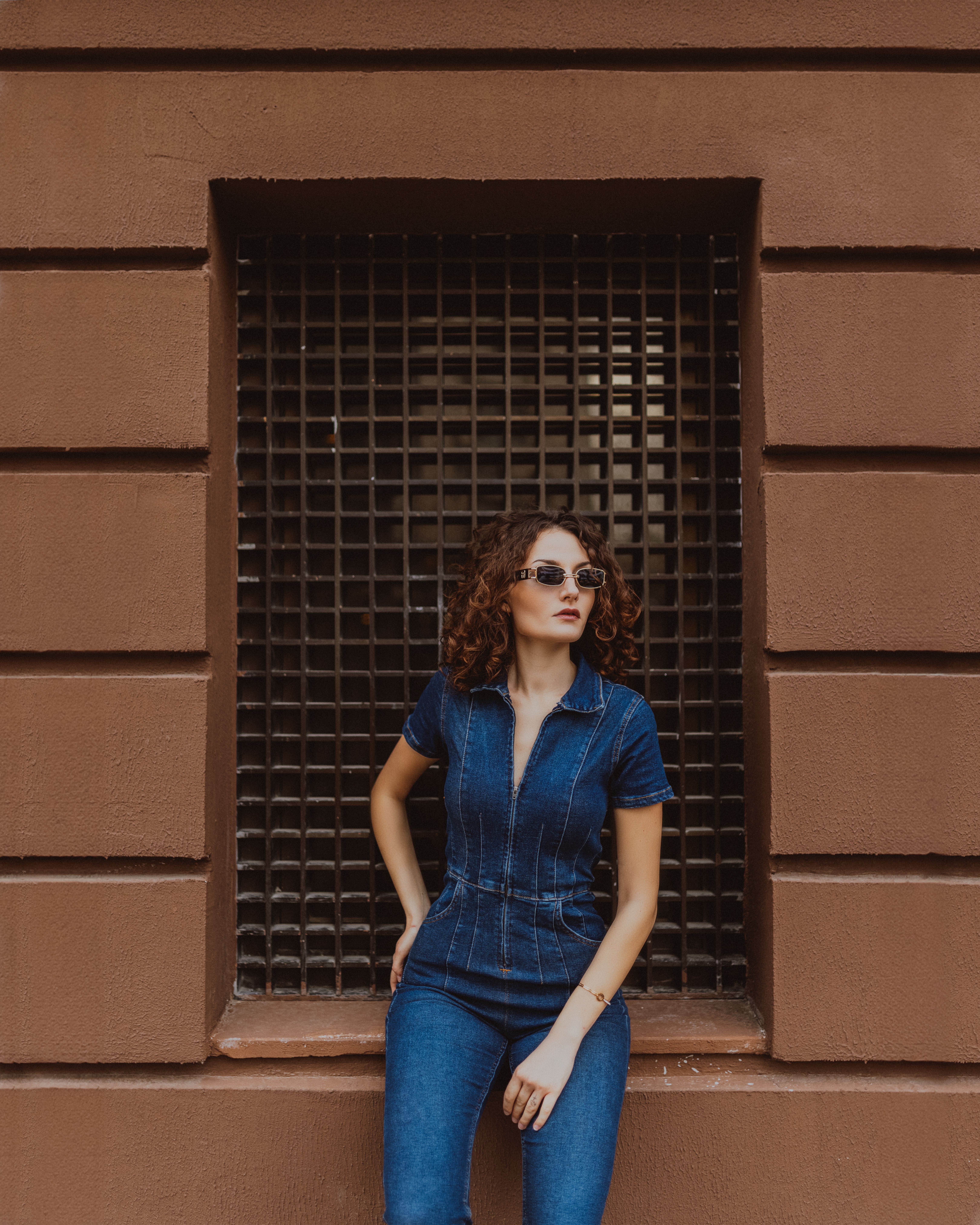Model Jumpsuit Wanita 2025 yang Populer