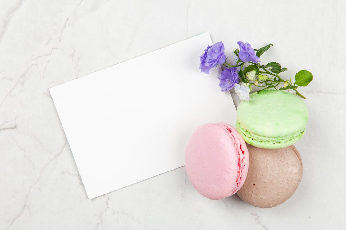 Ảnh lưu trữ miễn phí về bàn, bánh macaron, bánh quy