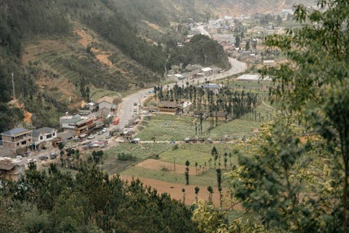 Бесплатное стоковое фото с деревни, деревня, дорога