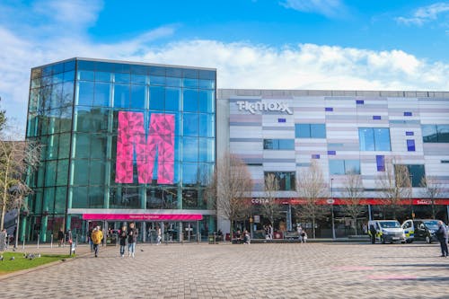 The Mall, Luton