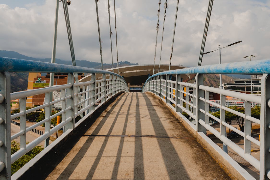 人行天橋, 城市, 城鎮 的 免費圖庫相片