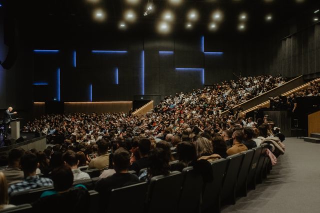 Conference template — Indigo Classic
