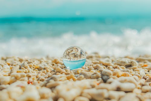 공, 돌, 바다의 무료 스톡 사진