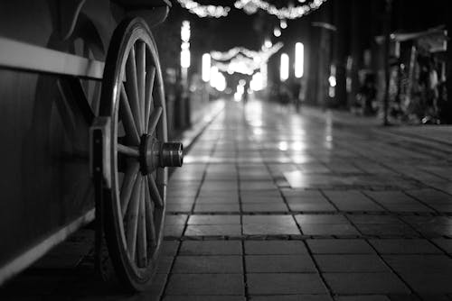 거리, 밤, 블랙 앤 화이트의 무료 스톡 사진