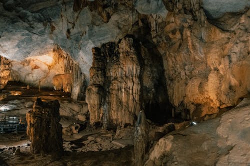 Gratis arkivbilde med erodert, geologi, grotte