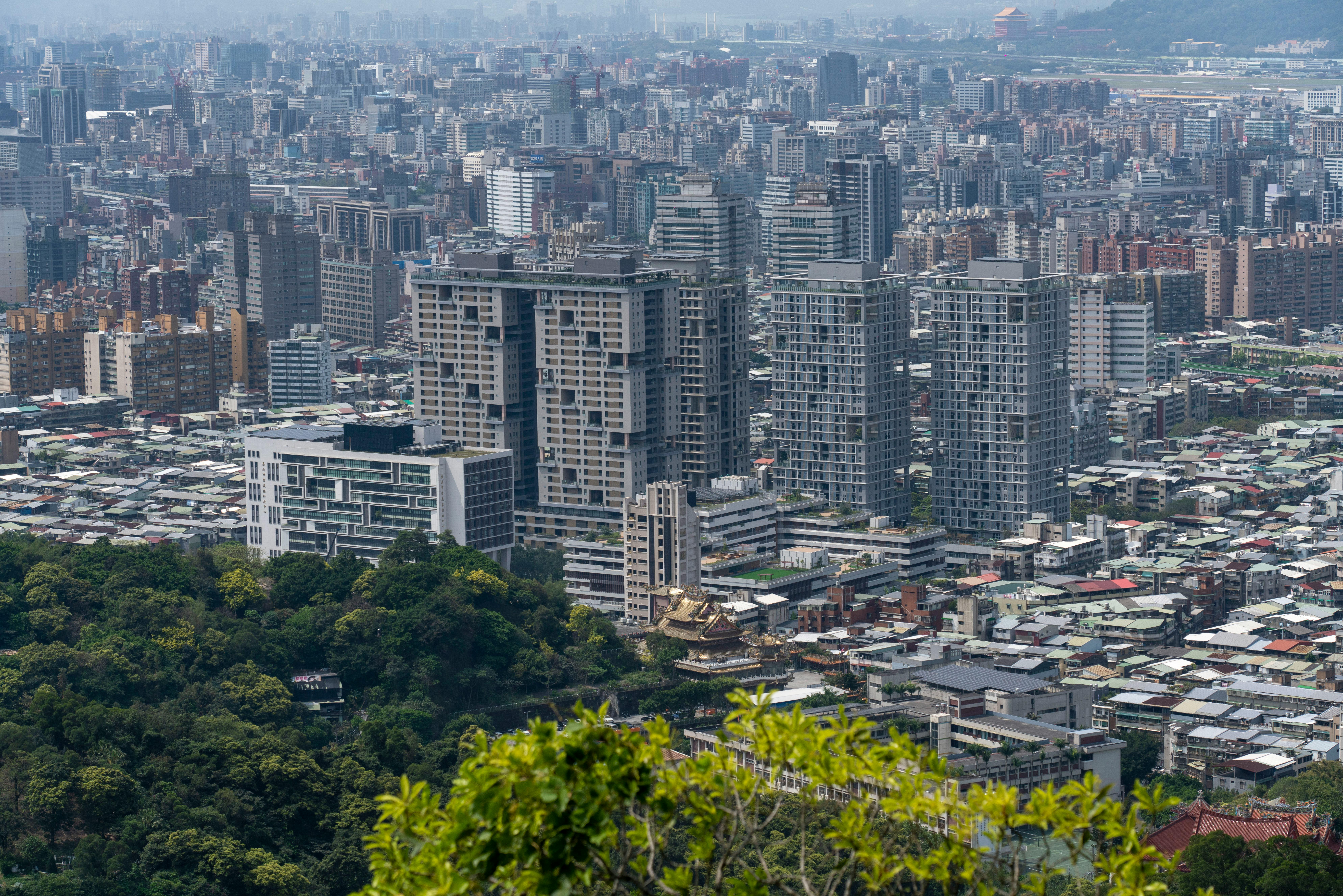 台灣彩券銷量暴增！醫院擴建也驚呆了🏥💰