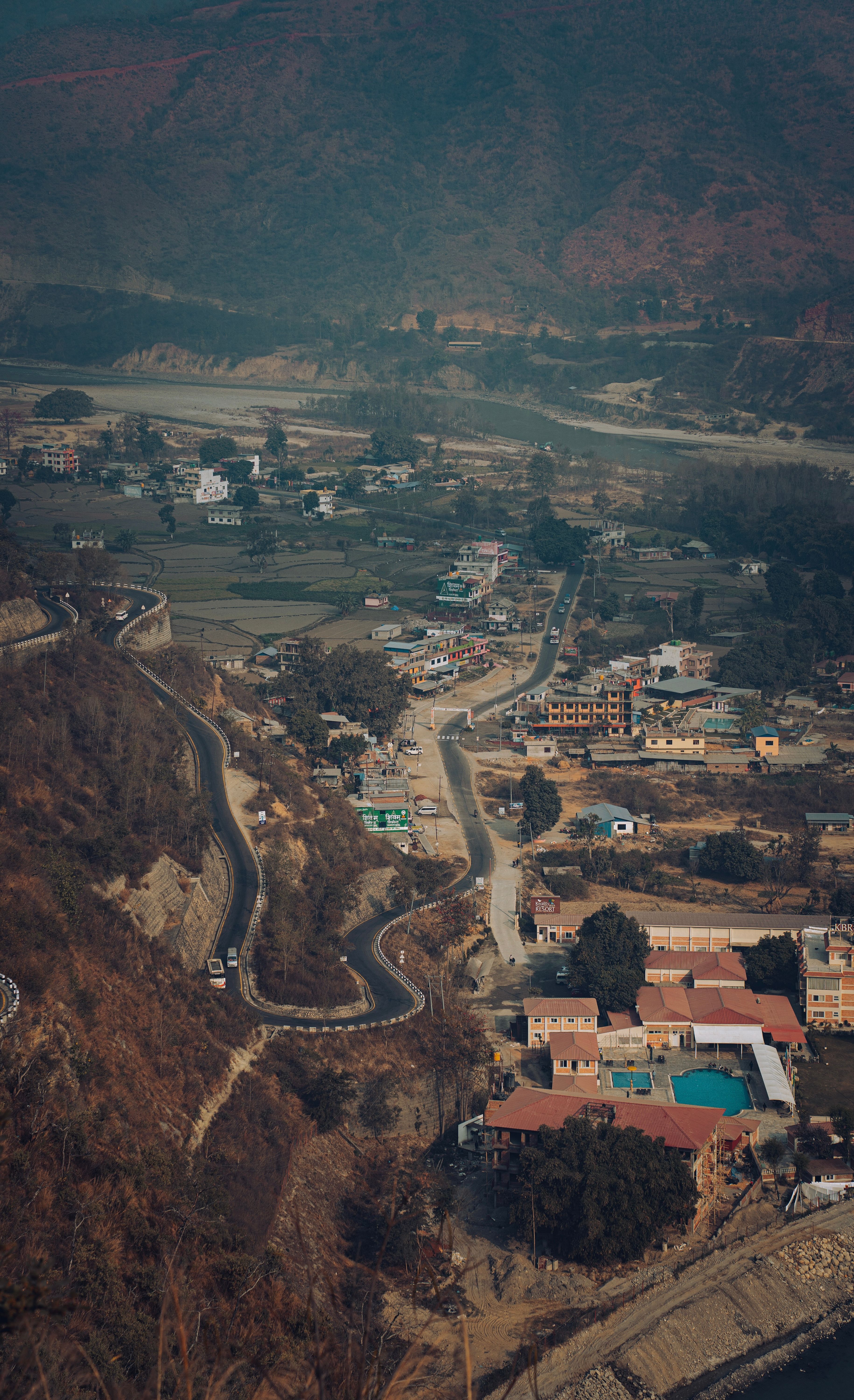 Birds Eye View of Tourist Resorts in a a Scenic Valley · Free Stock Photo