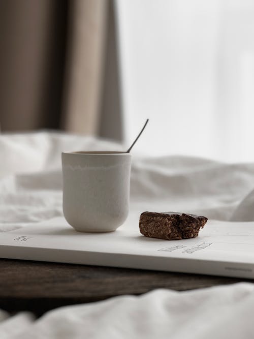 Foto d'estoc gratuïta de alba, barres de xocolata, cafè