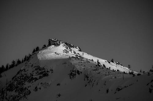 Ingyenes stockfotó drónfelvétel, fekete-fehér, hegy témában