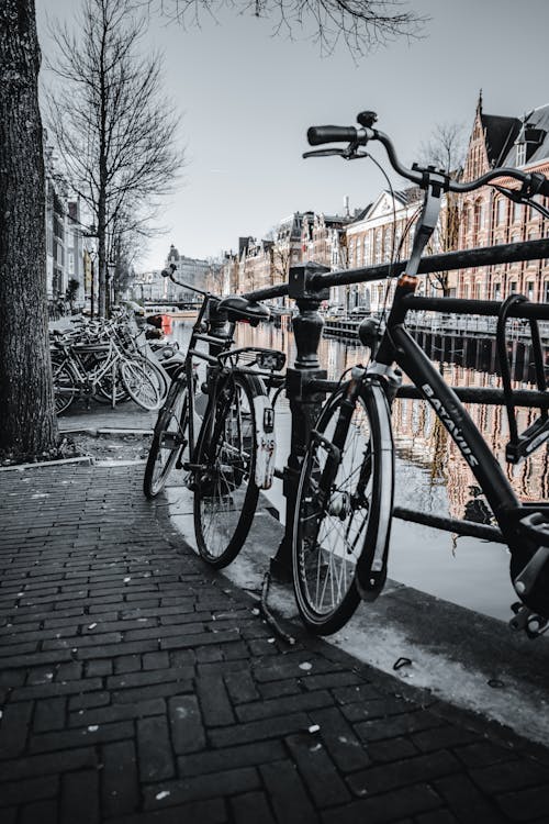 Kostnadsfri bild av amsterdam, cyklar, kanal