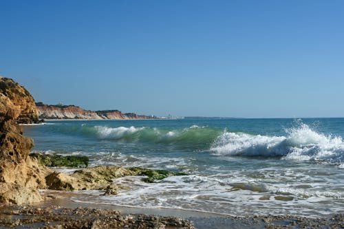 Бесплатное стоковое фото с берег, большие волны, вода