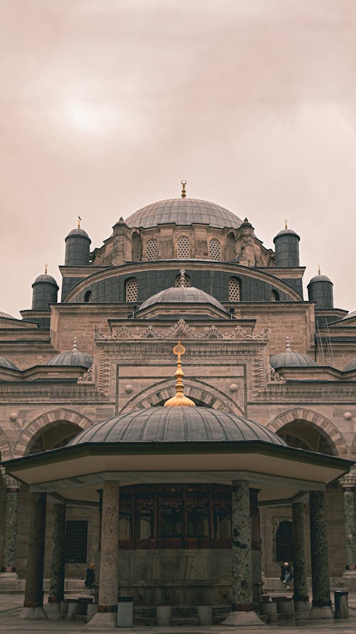 Gratis arkivbilde med bayezid II-moskeen, bygning, bygningens eksteriør