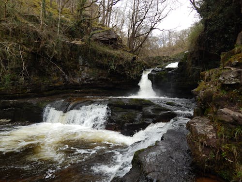 Foto profissional grátis de brecon beacons, cachoeira