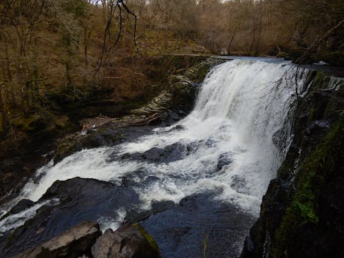 Foto profissional grátis de brecon beacons, cachoeira