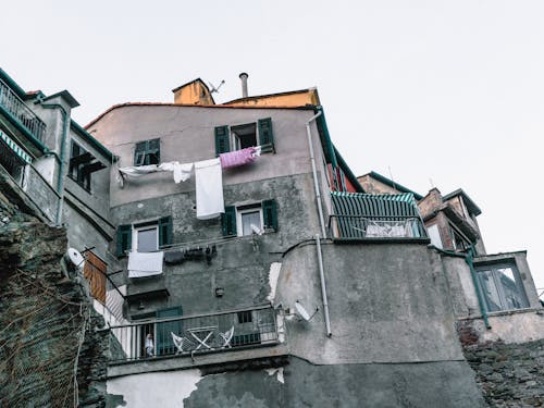 Foto d'estoc gratuïta de a l'aire lliure, arquitectura, balcó