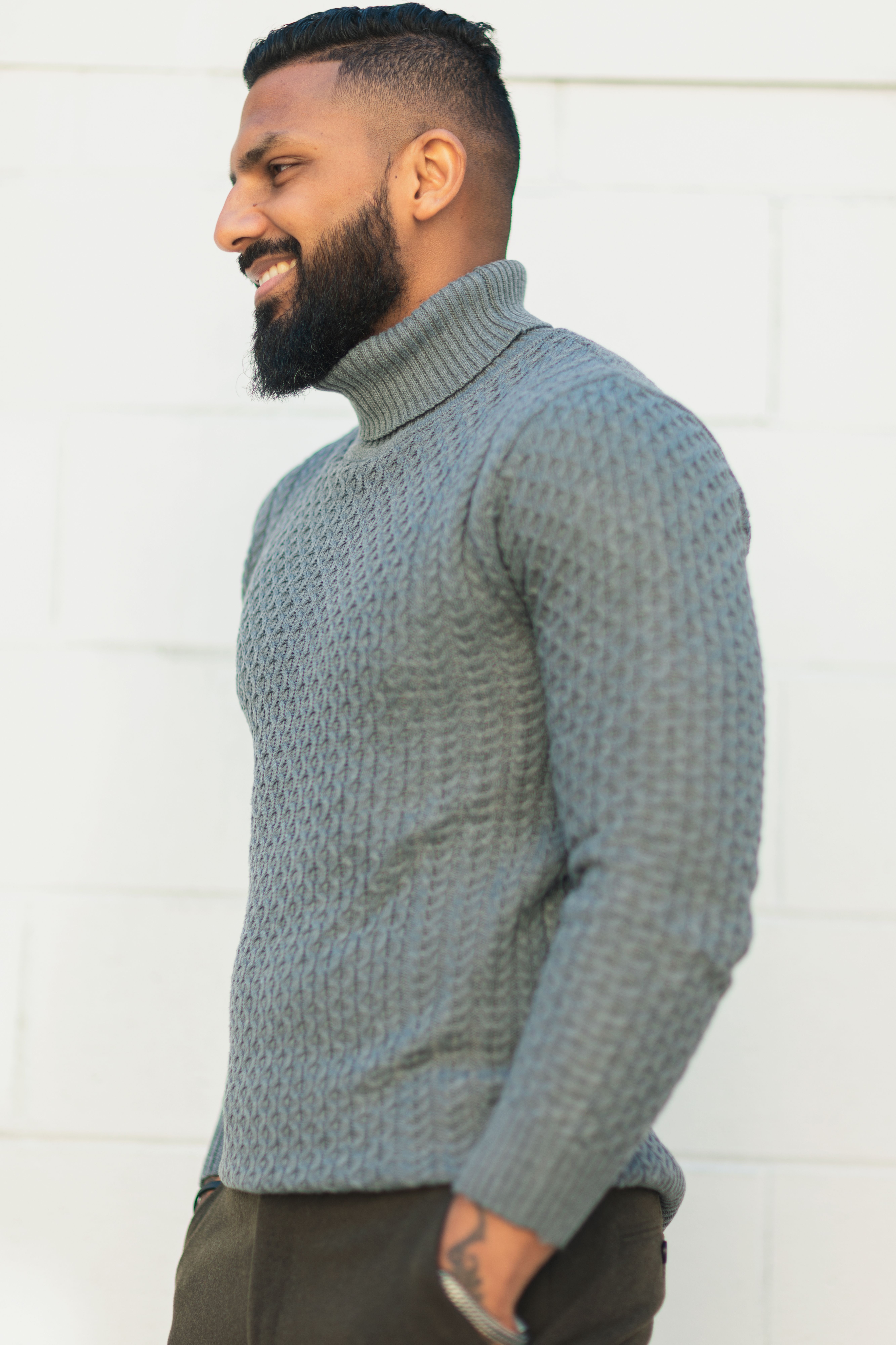 Blusa de Frio Gola Alta Preta