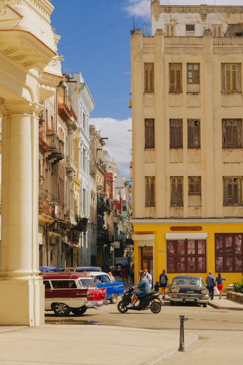 Immagine gratuita di auto d'epoca, città, classico