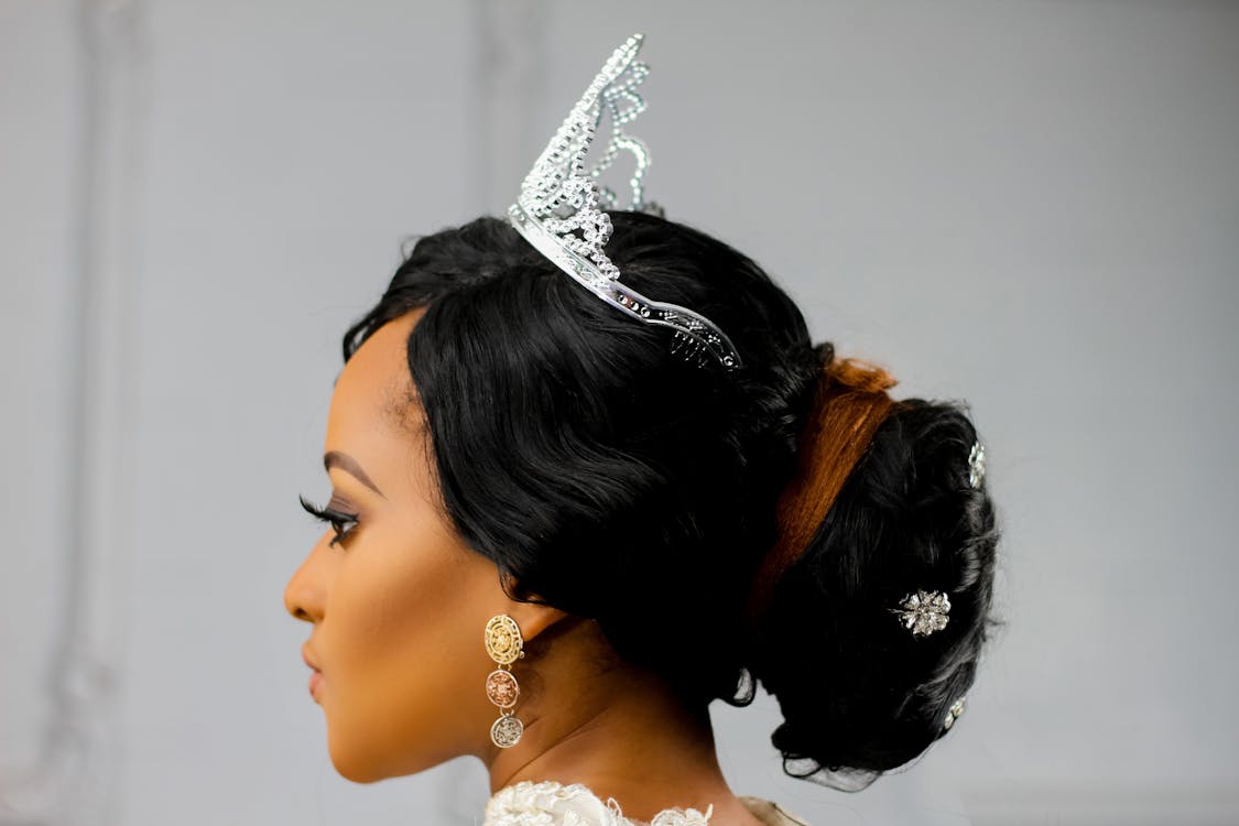 Free Woman Wearing Silver-colored Crown Stock Photo accessorize your wedding dress