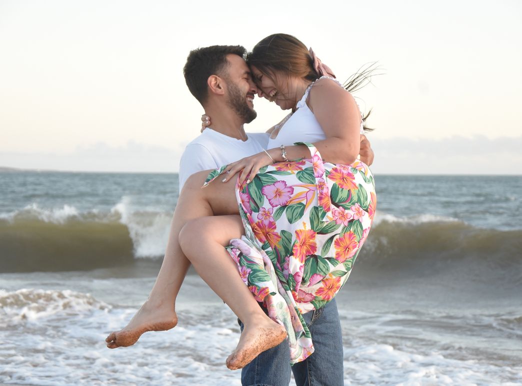 Online dating: starting a conversation on a niche platform