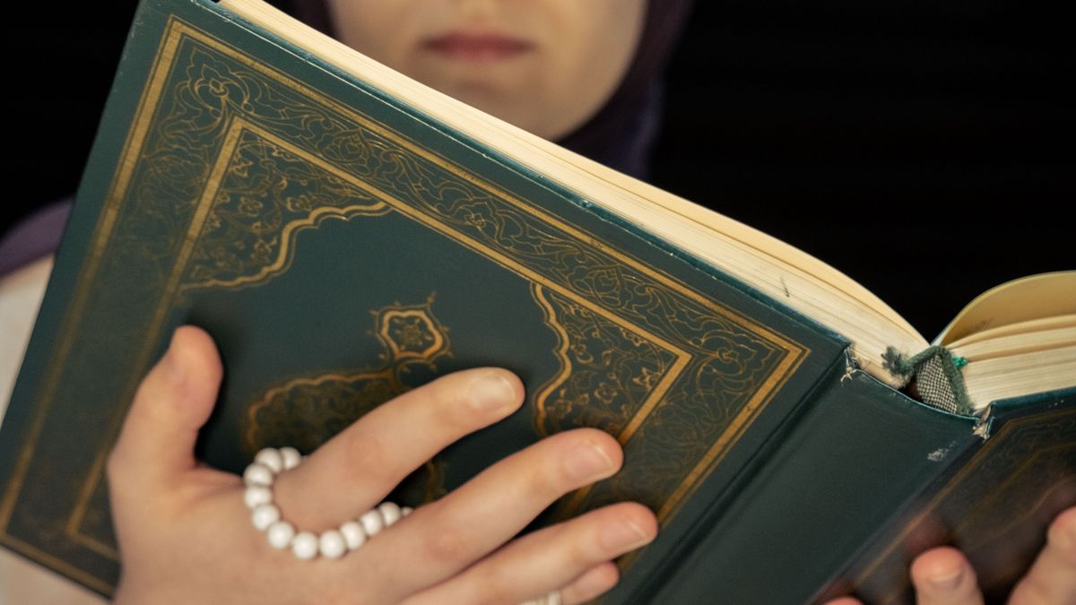 How to Start Studying Tafseer: A Beginner's Guide