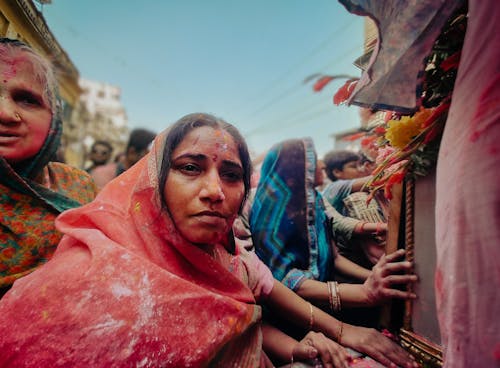 Ilmainen kuvapankkikuva tunnisteilla Hindu, holi-festivaali, intialainen nainen