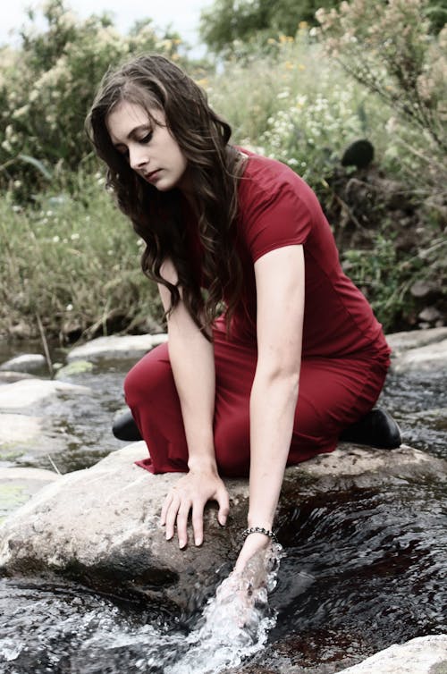 Woman Wearing Red Crew Neck Bodycon Maxi Dress