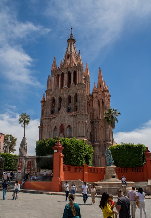 View of the Parroquia San Miguel Arcangel in San Miguel de Allende, Guanajuato, Mexico