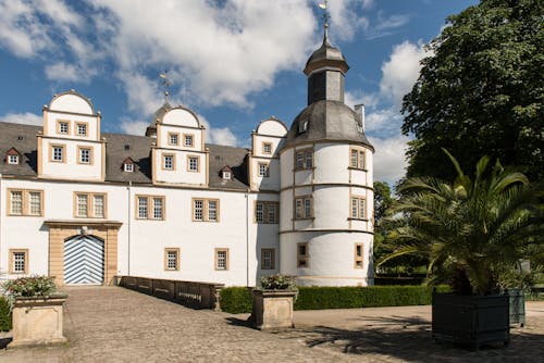 Fotobanka s bezplatnými fotkami na tému budova, cestovať, hrad neuhaus
