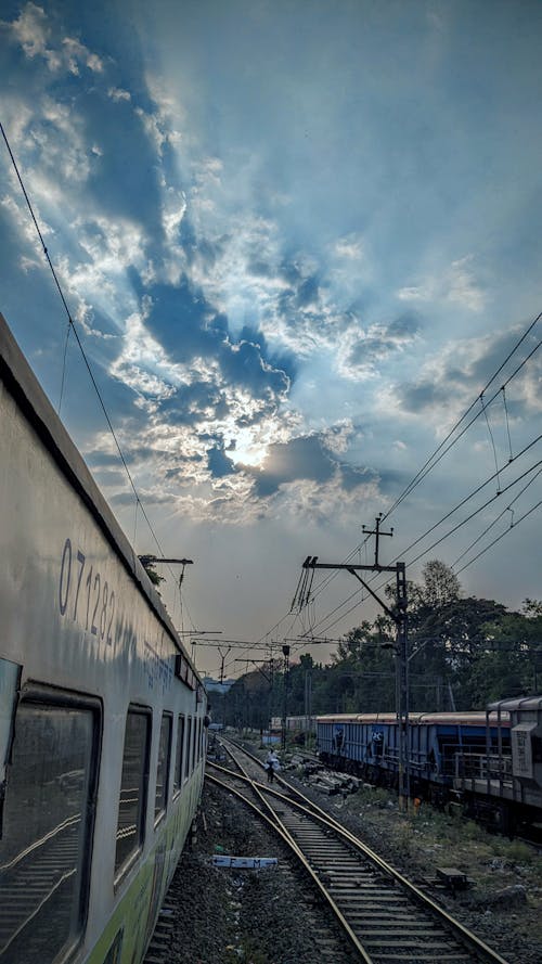 Foto d'estoc gratuïta de creu ferroviari, entrena, viatges a la ciutat