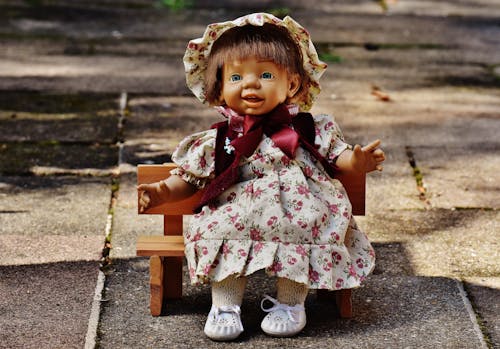 免費 棕色頭髮的女娃娃 圖庫相片