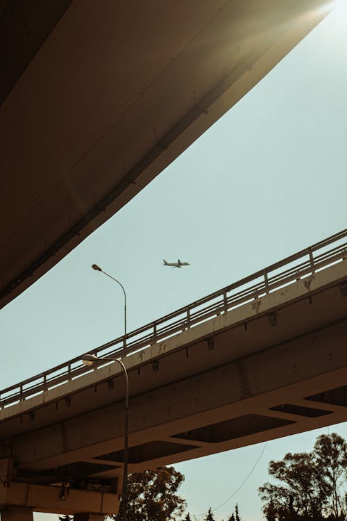 Kostnadsfri bild av bro, broar, flygplan