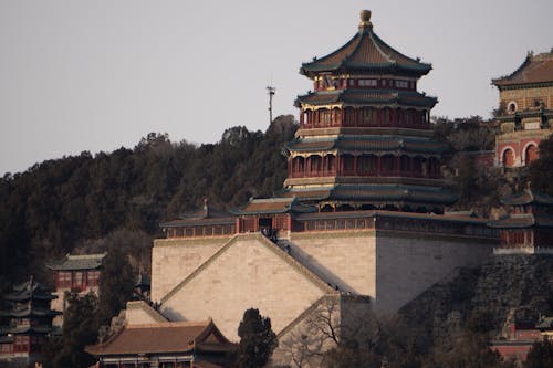 bina cephesi, budist tapınağı, budist tütsü kulesi içeren Ücretsiz stok fotoğraf