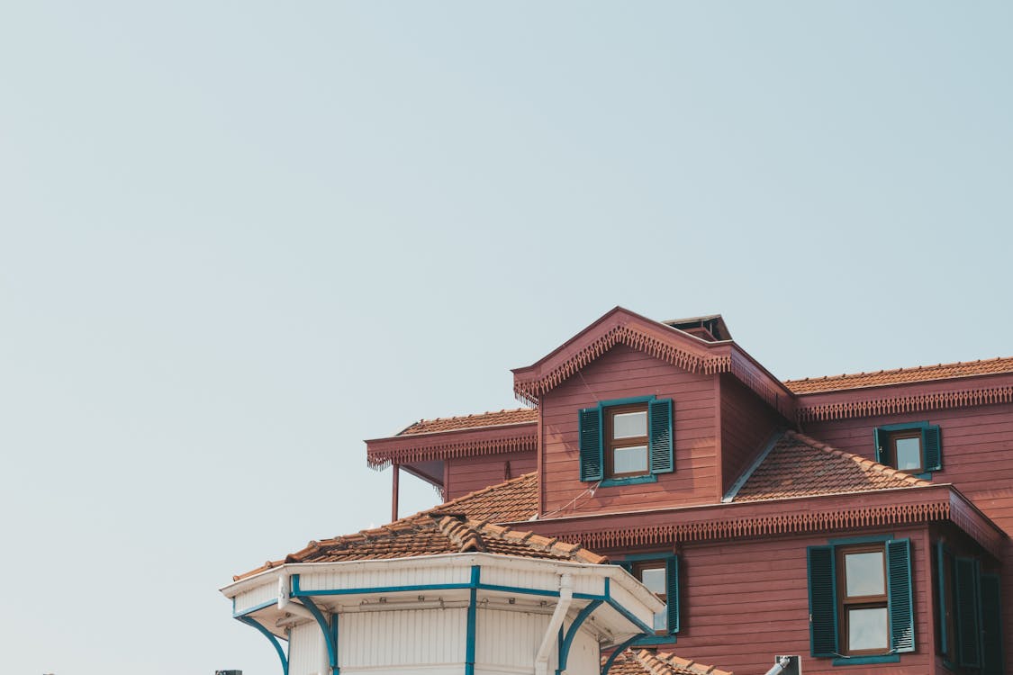 Free Brown House Stock Photo