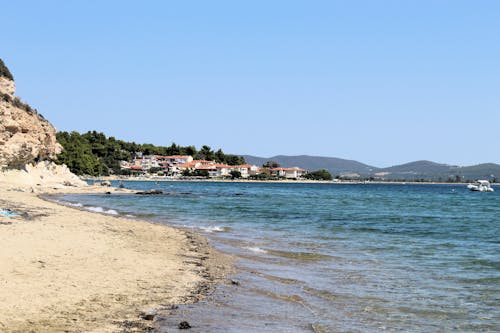 Immagine gratuita di acqua, alberi, azzurro