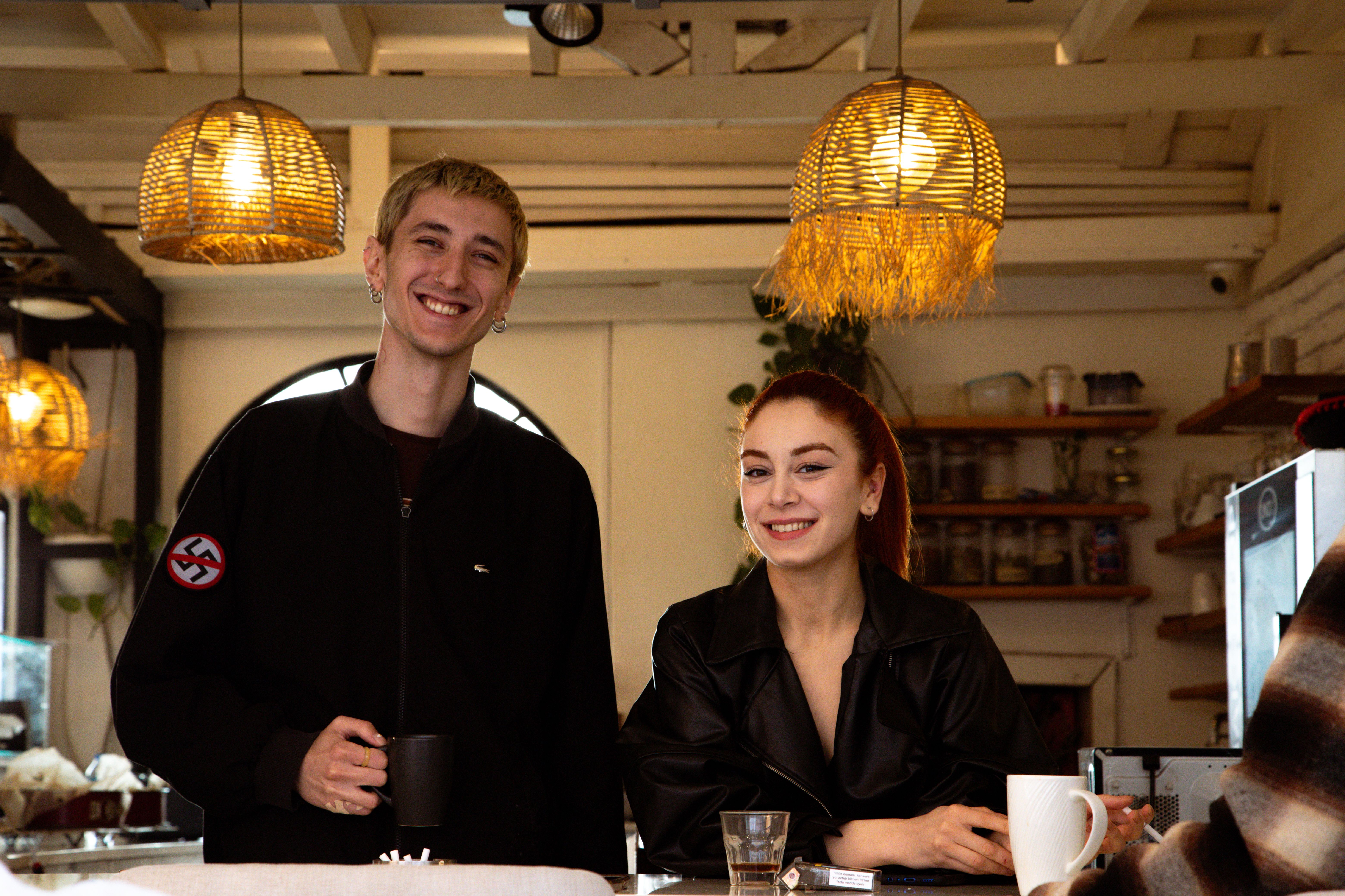 Gäste im Café