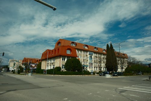 Ingyenes stockfotó épület, erdő, fa témában