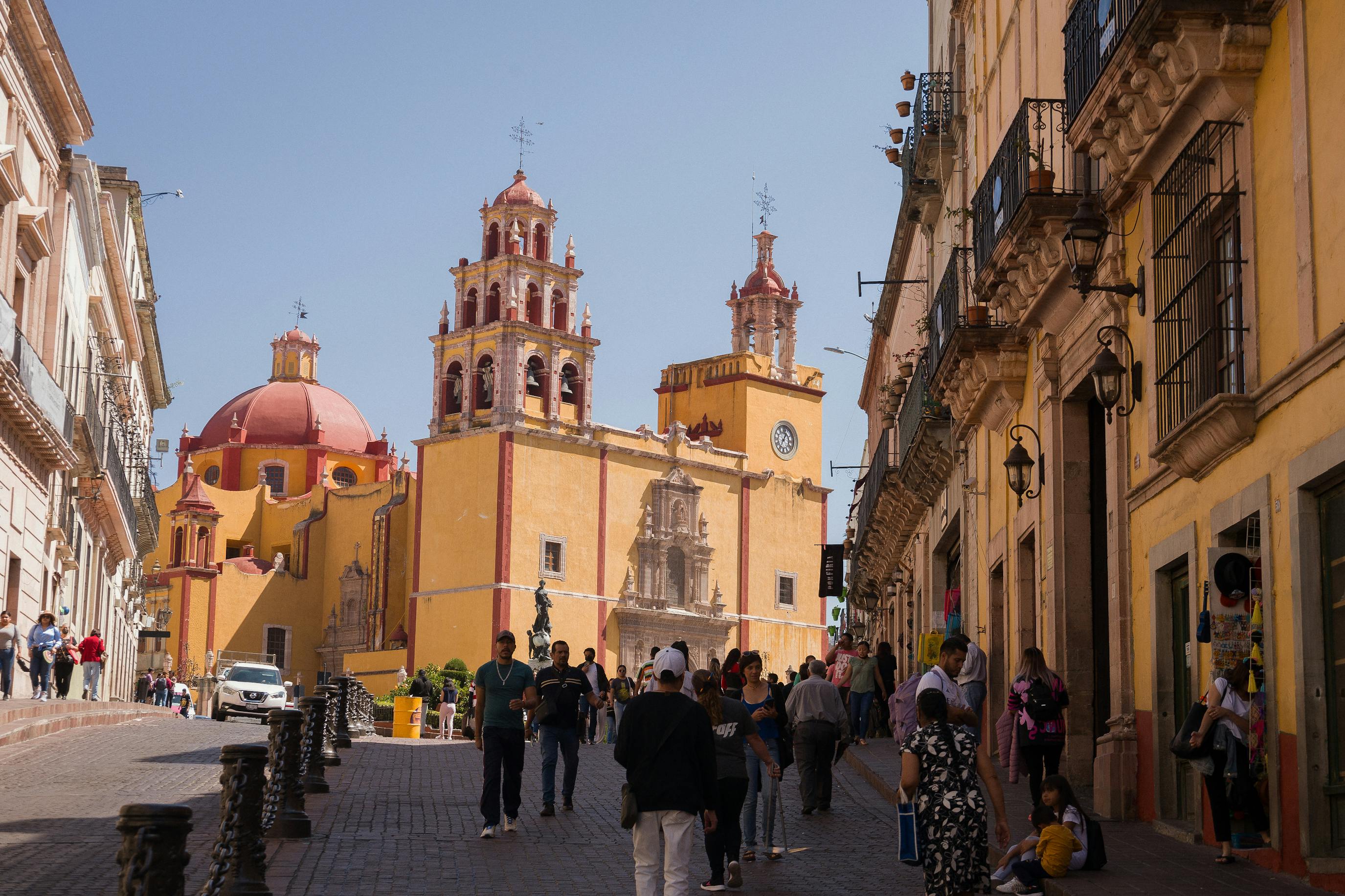 Pittsburghers Can Now Travel to Mexico on a Budget — Photo by Rogelio Villanueva on Pexels
