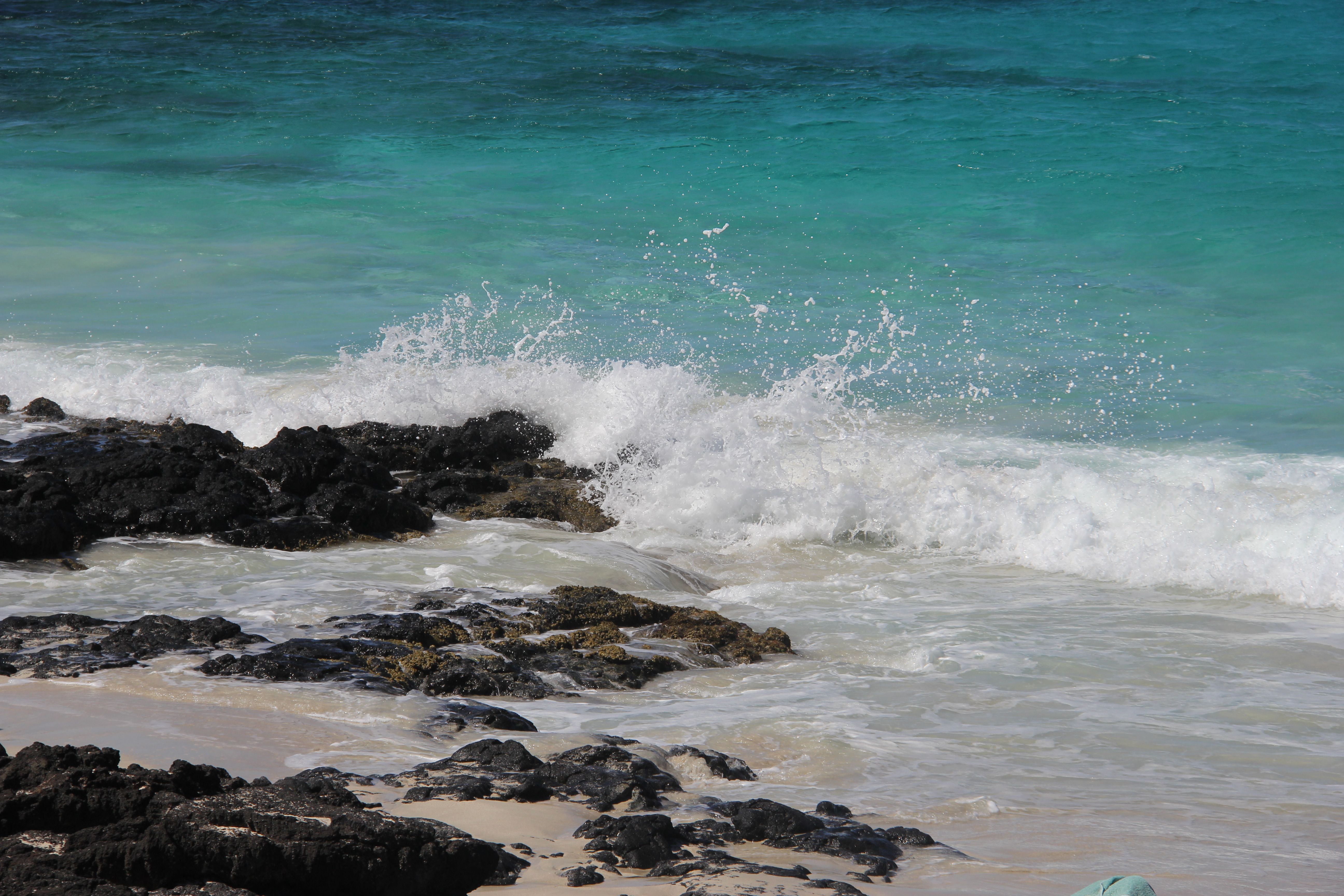Turquoise waves along Kailua on the windward coast of Oahu, Hawaii