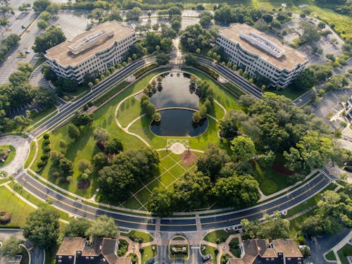 Gratis stockfoto met buitenkant van het gebouw, dronefoto, gebouw